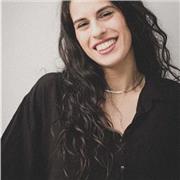 Offro lezioni privati di pilates a persone di tutte le età che adeguo in base al livello. Offro lezioni in inglese.